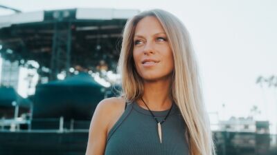 ディープハウスDJ/プロデューサーNora En Pure (ノラ・エン・ピュア）、故郷である南アフリカの自然保護エリアから自身のラジオ番組「Purified Radio」500回記念セットを披露