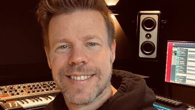 Ferry Corsten (フェリー・ コーステン) の別名義System F (システム・F) 、名曲 "Adagio For Strings" のリミックスをリリース