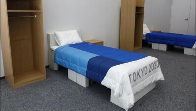 【東京オリンピック】選手村のベッドを見た海外選手「新型コロナ感染防止のため、ベッドがダンボール製でSEXできないようにされてる」とツイート→実は男性３人までOKな強度のハイスペックなダンボールベッド