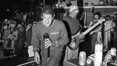 新たなプロジェクトのスタートを予告していたBeastie Boys (ビースティー・ボーイズ) のMike D (マイク D) が米LAとブルックリンでのショーの開催を緊急発表