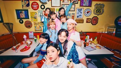 NiziU（ニジュー）、新曲「Take a picture」のMV公開！"縄跳びダンス" "ラビットダンス" に続く、新ダンス "Number Dance（ナンバーダンス）" に注目!!