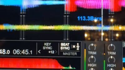 毒舌王deadmau5 (デッドマウス) 、Grimes (グライムス) がCoachellaのセットで "テクニカルな問題" が発生した件をSNSで茶化し、ファンたちもコメント欄でバカにし放題