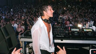 John Summit (ジョン・サミット) 、自身初となるスウェーデン公演を開催、Avicii (アヴィーチー) の "Seek Bromance" の新リミックスを初披露