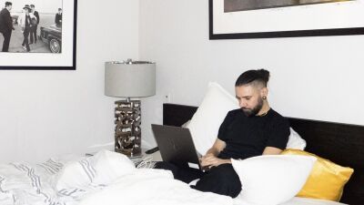【動画アリ】Skrillex（スクリレックス）、レッドロックス野外劇場にて客席の真ん中からスタートする5時間セットを披露！ Rumbleのミュージックビデオも公開