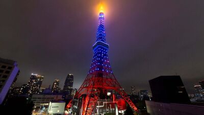 サッカーW杯カタール大会初戦…勝利と、引き続き今後の1次リーグでの健闘を祈り、東京タワーが『SAMURAI BLUE』に輝く！