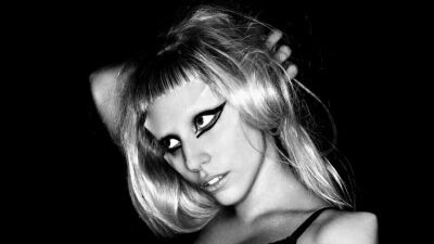Lady Gaga（レディー・ガガ）『Chromatica』リミックス・アルバムが今週金曜リリース、Lil Texas、Mura Masa、更に日本人アーティストRina Sawayamaも参加！