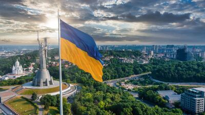 世界がウクライナとロシアを注視する中、音楽シーンからもSHMやArty、Armin van Buurenらのアーティストたちが抗議や意見をSNSで表明