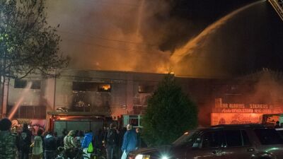 違法運営で36人が死亡する全焼事故を起こした米オークランドのナイトクラブ「Ghost Ship Warehouse」があった土地が7年越しに売却