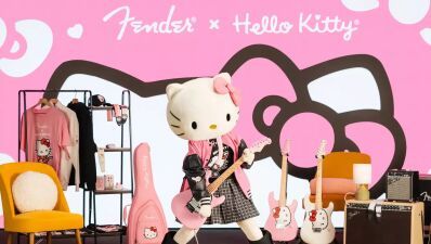 楽器メーカー「Fender®️」から、世界中から愛されるキャラクター「ハローキティ」の50周年を祝うギター、アクセサリー、アパレルなどのコレクションが登場！
