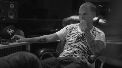 Avicii (アヴィーチー) 、先日、配信リリースされた最後のパフォーマンスからの "Forever Yours" のビデオが公開！