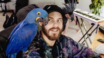 【San Holo】SNSのユーザーネームに書かれている「%」の意味とは……!?