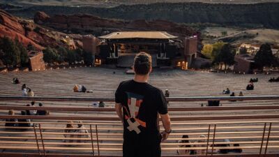 Martin Garrix (マーティン・ギャリックス) 、2025年10月にRed Rocks (レッド・ロックス) で行ったセットをYouTubeにて公開