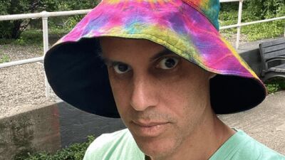 Four Tet (フォー・テット) 、先週末アメリカ・シカゴにて開催されたビッグフェス『Lollapalooza』でのセットがYouTubeに登場