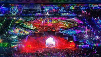 先週開催された『EDC Las Vegas 2025』VIPシートでは575,000米ドル (約8,356万円) という超高額ドリンクパッケージが販売