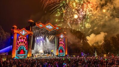米ミシガン州開催「Electric Forest 2026」最終日にキャンプエリアの仮設トイレで新生児の遺体が発見——ミシガン州警察が捜査中
