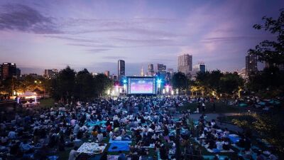 フォトジェニックな無料野外シアターイベント『品川オープンシアター vol.10』開催！品川シーズンテラスにて『バック・トゥ・ザ・フューチャーPART2・3（吹替版）』を9月3日〜4日に上映