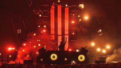 【必聴】Skrillex（スクリレックス）が EDC MEXICO で新旧織り交ぜたセットを披露！