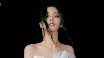 BLACKPINK (ブラックピンク) 、Jisoo (ジス) のソロデビューミニアルバム『Me』がK-Pop女性アーティストとして初の全英シングル、チャートインの快挙！