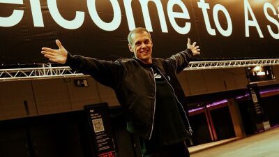 Armin van Buuren (アーミン・ヴァン・ビューレン) × Nicole Moudaber (ニコール・モウダバー) が初コラボ！パーティー・アンセム "House Party" をリリー