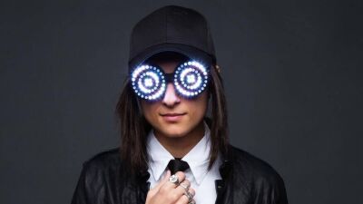 【翻訳アリ】6日間一睡もできなかったことも!? 不安症、不眠症、自身の性について…REZZ（レズ）がこれまで明かされなかった "プライベート" について語る