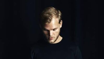 スウェーデンの「Avicii Arena」若者のメンタルヘルスへの意識向上キャンペーンの一環で、貨幣の代わりに "感情” に関する質問に答えることで商品が買える会場内ストアを発表
