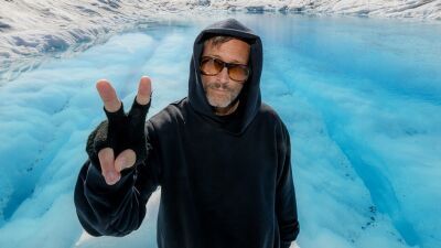 Kaskade (カスケード) 、日中にショー公演を行う最新コンセプト『undux』を発表、5日間に渡る北米ツアーを8月22日よりスタート