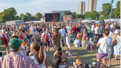 フェスがもたらす経済利益 vs. 環境保全…英国「ブロックウェル公園」近隣住民や公園保護団体ら、大規模フェスが公園の緑地に深刻な被害を受けているとして訴訟に