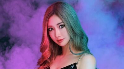 グローバルに活躍するトランス＆テクノDJ / ProducerのRinaly（リナリー）が、新曲「Paranoia」をリリース！自身が実際に "パラノイア" を抱えていた過去を告白