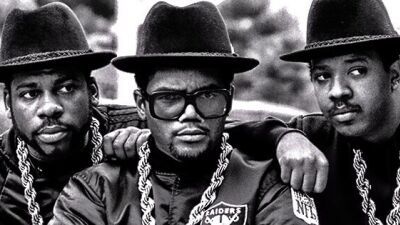 Run-D.M.C. (ラン・ディーエムシー) 、8月11日にニューヨークのヤンキースタジアムで開催されるHipHop誕生50周年記念イベントのヘッドライナーとして出演