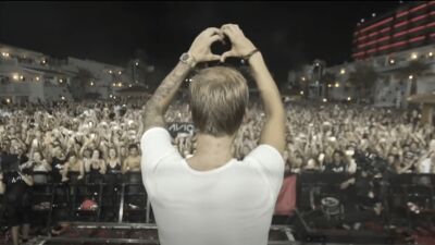 【動画アリ】故Avicii（アヴィーチー）のチームが、Ushuaïa Ibizaで開催された最後のショーでAviciiが『Levels』をプレイするビデオを公開
