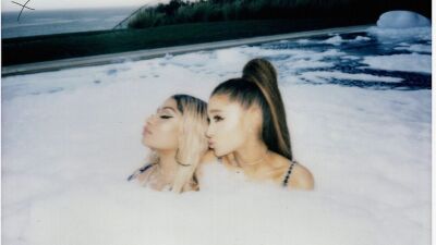 ニッキー・ミナージュ最新シングル「ベッドfeat.アリアナ・グランデ」配信、さらにアルバム『クイーン』の予約販売開始