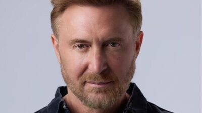 David Guetta (デヴィッド・ゲッタ) 、イビザの人気クラブ [UNVRS] にて昨年に引き続き2026年度もレジデント公演を行うことが決定