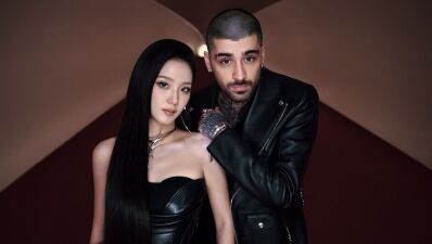 K-POPグループBLACKPINK (ブラックピンク) のJISOO (ジス) が、ZAYN (ゼイン) を迎えた新曲 "EYES CLOSED" をリリース＆ミュージックビデオも同時公開
