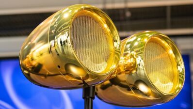 ハイエンドオーディオ機器メーカー「Void Acoustics」がメッキ仕上げのド派手な超高級スピーカーシリーズを発表