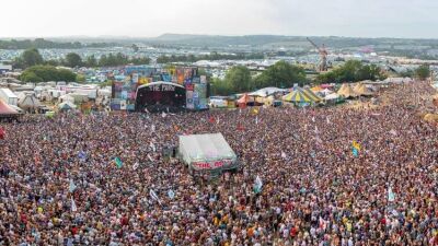 イギリスの大規模野外音楽フェスティバル『Glastonbury Festival（グラストンベリー・フェスティバル）』、ヘッドライナーとラインナップを発表！