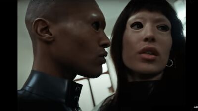 【閲覧注意】Justice (ジャスティス)、ロボット同士のハメ撮り＆腹上死を描いた「GENERATOR」のMVを公開、エログロで衝撃的な内容のためYouTubeでは警告も