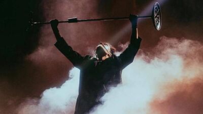 The Weeknd（ザ・ウィークエンド）、アルバム『Dawn FM』リリース1周年記念でアルバム収録曲 "Is There Someone Else?" の最新ミュージックビデオ公開を示唆