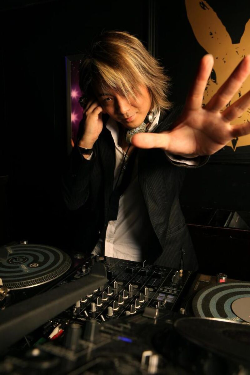 DJ MASTER AZIA