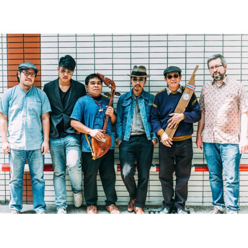THE PARADISE BANGKOK MOLAM INTERNATIONAL BAND