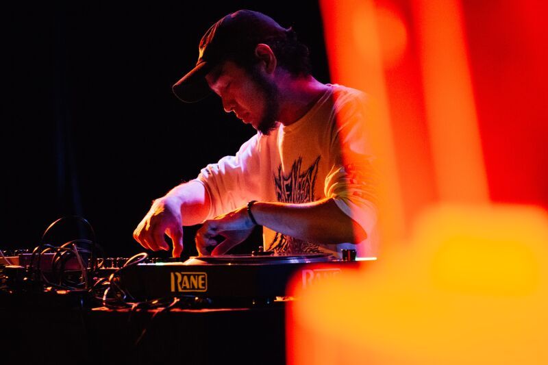 dj sniff
