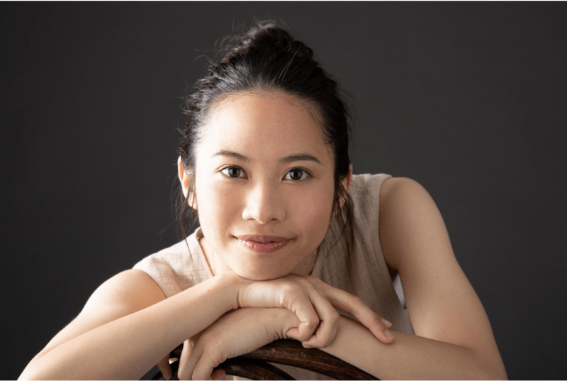 屋比久知奈